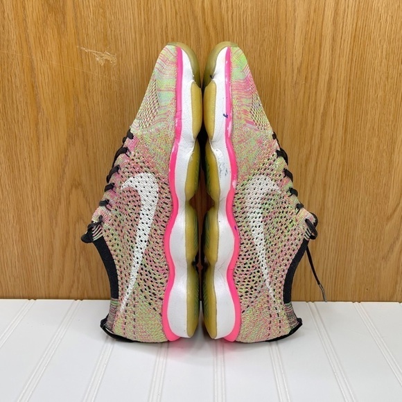Nike Flyknit Zoom Running Shoes - Picture 6 of 9